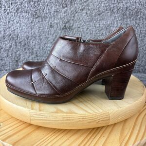 Clarks Artisan Leather Pumps Womens 8 Brown Ankle Booties Block Heel Shoes